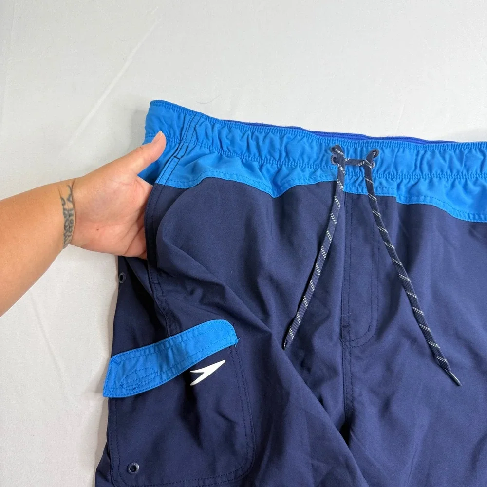 Speedo Mens XL Blue Colorblock Swim Trunks Cargo Pocket Mesh Liner Board Shorts